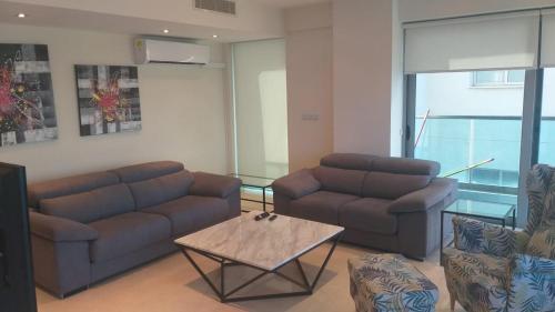 Apartamento Horizon Luxury Suite At Finikoudes Beach 301