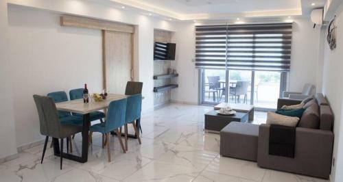 Luxury Beachfront Apartment