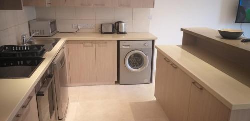 Apartamento Horizon Luxury Suite At Finikoudes Beach 303