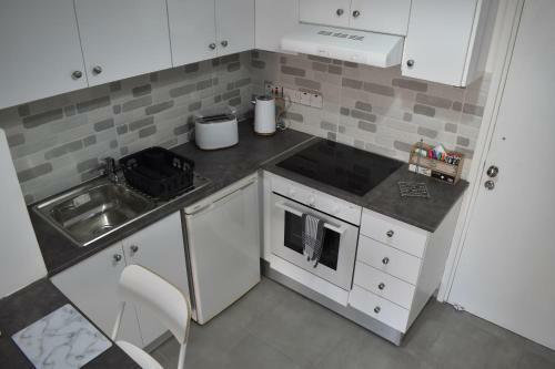Marias Apartment - In City Centre,near Beach