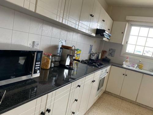 Apartamento Larnaca Comfort Rooms