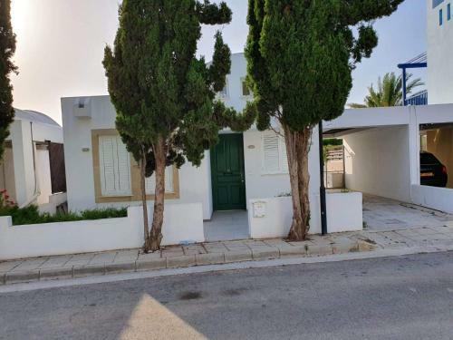 Mykonian Style Private Villa By The Sea