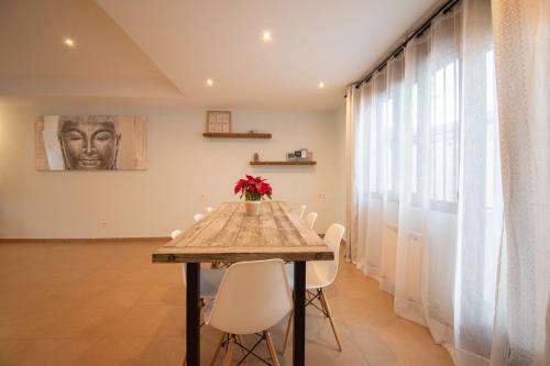 Ronda Home