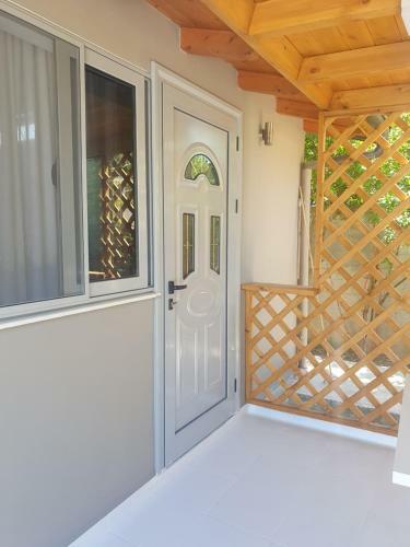 Lodge Green Relax