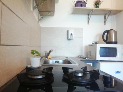 Evoo Apartment With Free Parking And Seview!