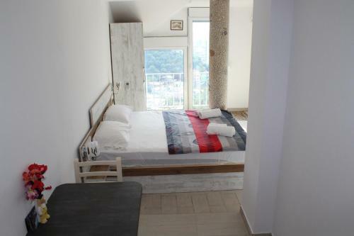 Evoo Apartment With Free Parking And Seview!