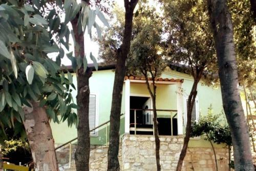 Spacious Beach House, Best View In Radhima, Kanul