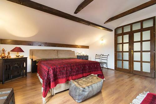 Old Town Apartment