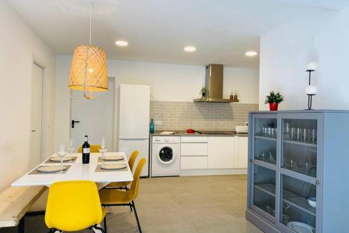 70 M2, Apartamento Cerca de La Playa, Apto Minusvalidos.