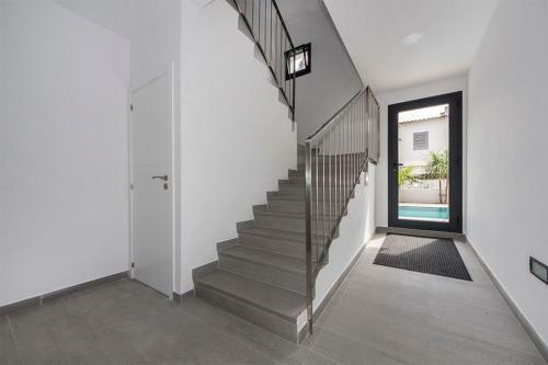Apartamento Moderno Con Piscina Y Parking Cerca de La Playa
