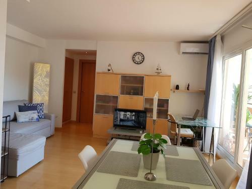 Apartamento Con Piscina En Los Canales de Rosas
