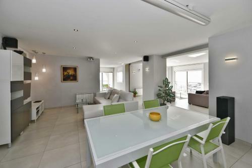 Apartamento Ref-ali52