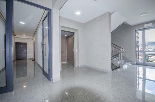 Kings View Apartment