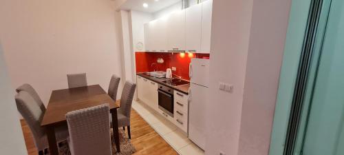 Modern Apartments In Sarajevo Center-free Garage