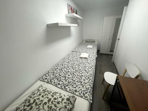 Sant Adria Beach Apartment Wi-fi Parking Free