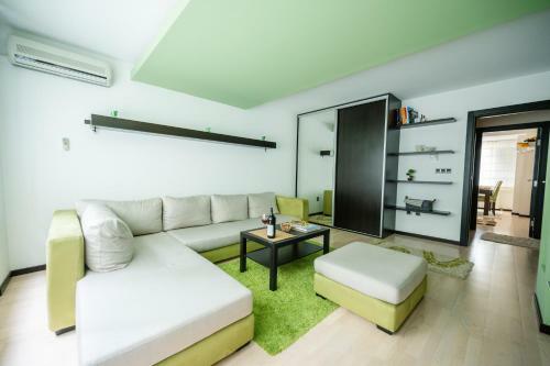 Bright 1bdr Apartment In The City Center