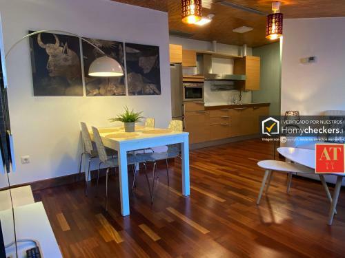 Apartamento Homyat Atico Prior, Plaza Mayor