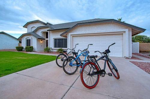 Estrella - Renovated With Patio, Bbq, Pool & Spa