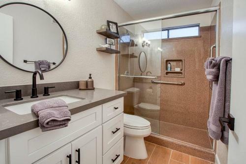Estrella - Renovated With Patio, Bbq, Pool & Spa