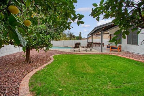 Estrella - Renovated With Patio, Bbq, Pool & Spa