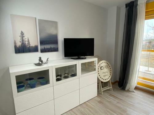 Apartamento Nuevo, Accesible Y Con Piscina !!!
