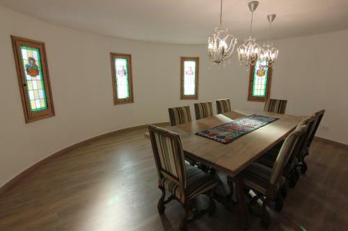 Nwt Villa Tower