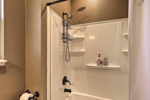 Main Home And Casita With Rooftop Deck And Patio
