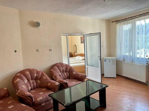 Hostal ?????? ????? ?????