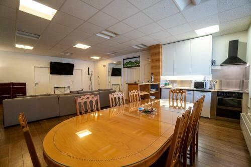 Hine Adon Aparthotel