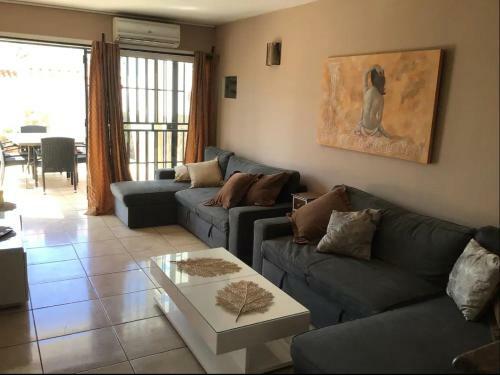 Villa Bahamas Private Heated Pool Close To Town.