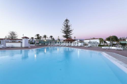 Lovely Villa In Maspalomas Yumbo Center Spain
