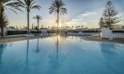 Lovely Villa In Maspalomas Yumbo Center Spain