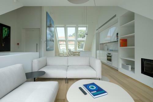 Apartamento Splendid 4 Br Duplex With Terrace At Ch�telain