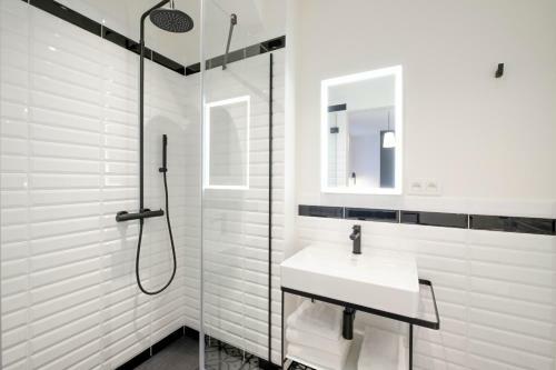 Fabulous Apartments In Ch�telain Area