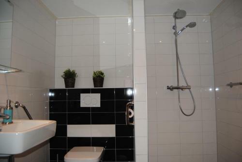 B&B Warnstee