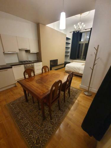 Hostal Brussels 1904