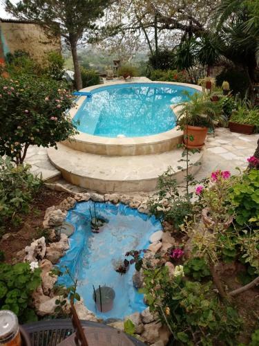 Magic Garden Holiday Home