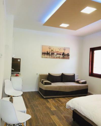 Apartmani ?arovi?