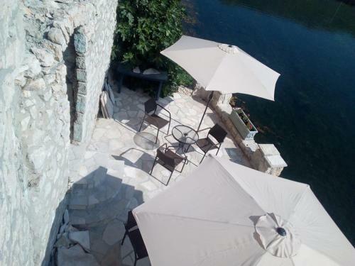 Hostal River House Castello