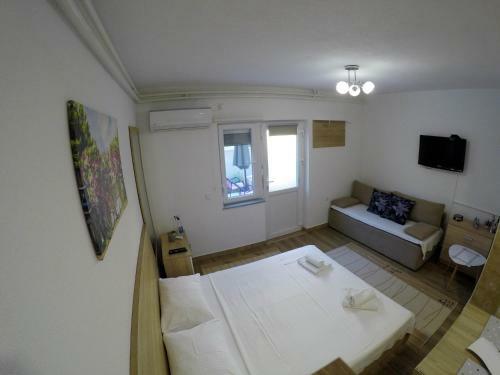Apartmani Budim?i?