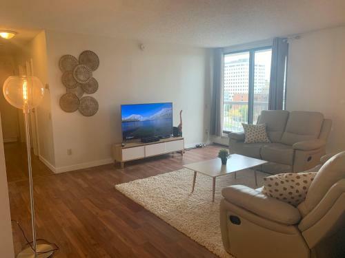 Apartamento Newly Renovated 2 Bed/bath In Downtown Ug Parking
