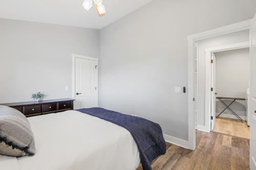 Gorgeous Gem Getaway