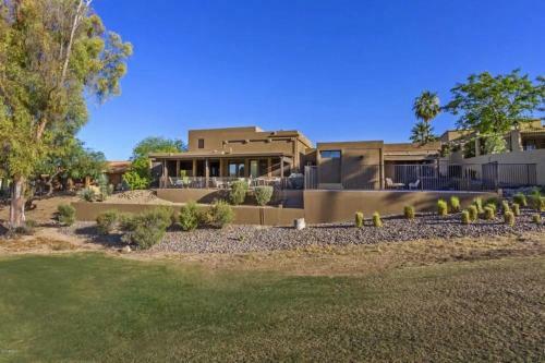 Luxe 4 Bdrm Wpool And Spa On Golf Course Lot