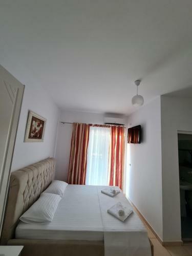 Summer Time Hotel