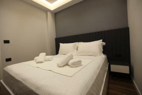 Neli Apartments