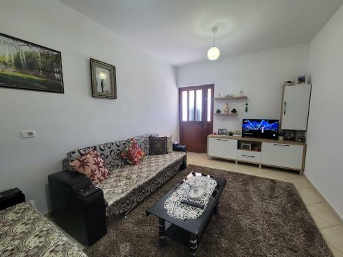 Hostal Guesthouse Veliaj