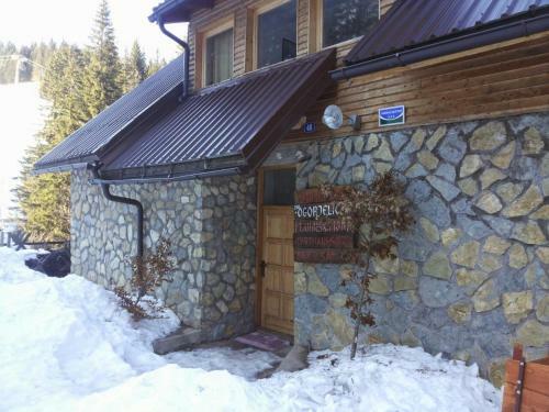 Apartments Ogorjelica