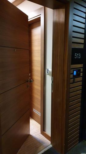 Apartment B513