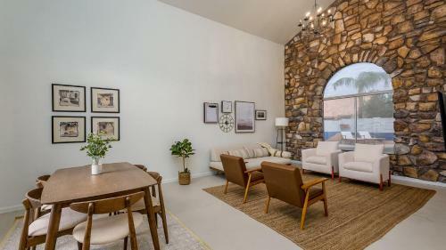 Mission Style 5 Br Home, 5 Min To Downtown Gilbert Heated Pool