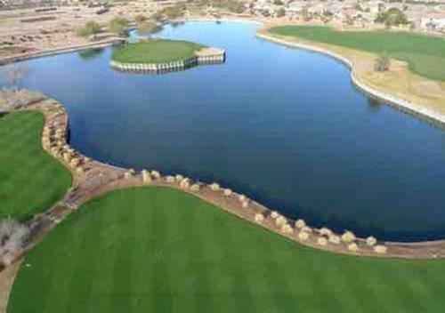 Resort Style Desert Oasis, Pool, Golf, Billiards & Ping Pong